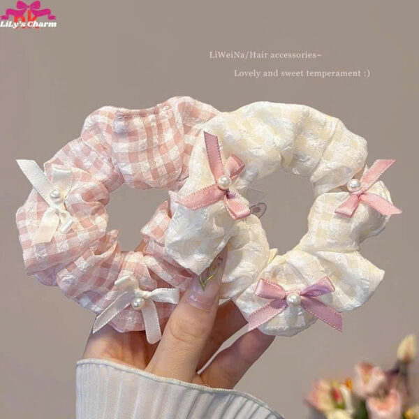 Dây Scrunchies màu hồng, trắng đính kèm nơ dễ thương